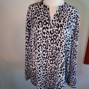 Chico's Veronica Top ,Cheetah print , Chico's size 3/ large